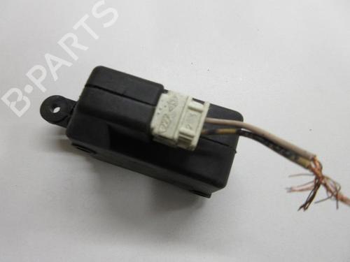 Used Fuel door actuator PEUGEOT 306 Hatchback (7A, 7C, N3, N5) 2.0 HDI 90 (90 hp) 22108291