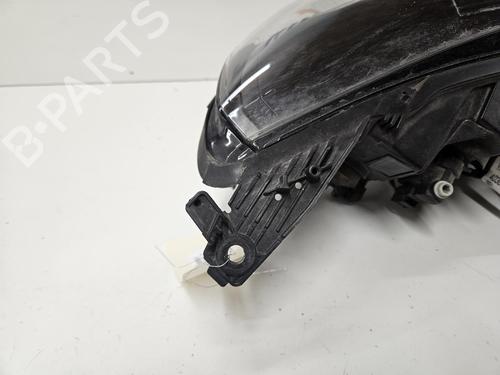 left-headlight-renault-megane-iv-hatchback-b9amn_-2015-36571793 main image