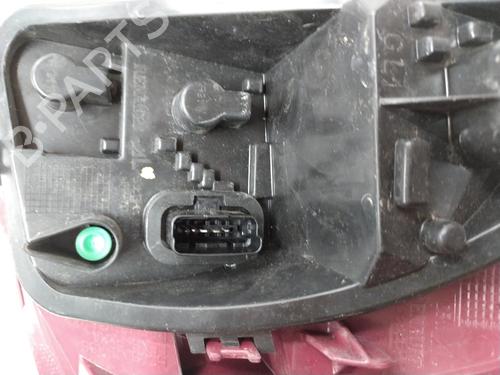 left-taillight-renault-clio-iii-br01-cr01-15-dci-br17-cr17-8200886944-2005-2006-2007-2008-2009-2010-2011-2012-2013-2014-22557330 main image