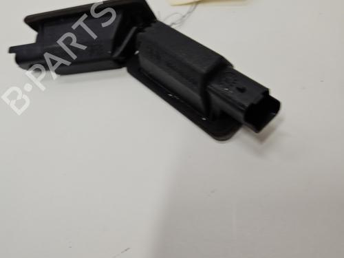 licence-plate-light-peugeot-2008-i-cu_-2013-33565877 main image