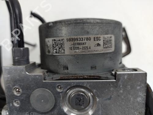 Used ABS pump ABS pump PEUGEOT 208 II (UB_, UP_, UW_, UJ_) 1.5 BlueHDI 100 (102 hp) 20899172 20899172