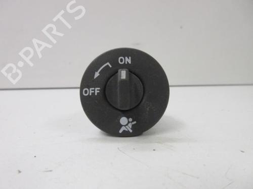 Used Switch RENAULT MEGANE III Grandtour (KZ0/1) 1.5 dCi (KZ09, KZ0D, KZ1G, KZ29, KZ14, KZ1W, KZ10, KZ1F,... (110 hp) 22106932