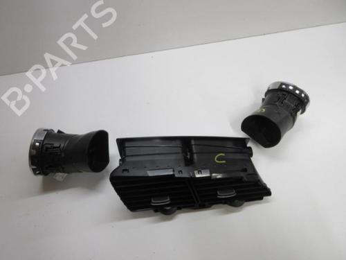 Used Air vent PEUGEOT 3008 I MPV (0U_) 2.0 HDi Hybrid4 (163 hp) 22107771