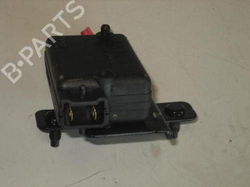 Used Fuel door actuator DACIA SANDERO 1.5 dCi (68 hp) 22106082