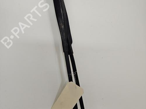 Used Front windshield wiper arm VW PASSAT B5.5 (3B3) 1.9 TDI (130 hp) 26011454