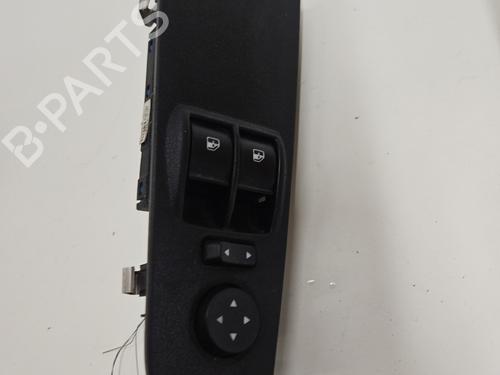 Used Left front window switch FIAT GRANDE PUNTO (199_) 1.3 D Multijet (75 hp) 31698416