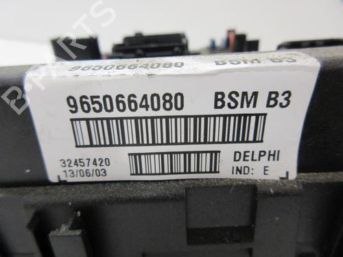 Used Fuse box Fuse box CITROËN XSARA (N1) 2.0 HDi 90 (90 hp) 22106984 22106984