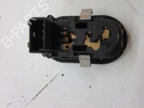 Used Right front window switch Right front window switch OPEL ZAFIRA A MPV (T98) 2.0 DTI 16V (F75) (101 hp) 20889731 20889731