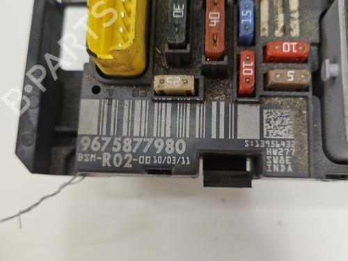 Used Fuse box Fuse box PEUGEOT 5008 (0U_, 0E_) 1.6 HDi (112 hp) 31818989 31818989
