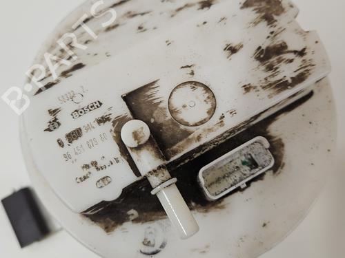 Used Fuel pump Fuel pump PEUGEOT 1007 (KM_) 1.4 (75 hp) 31337053 31337053