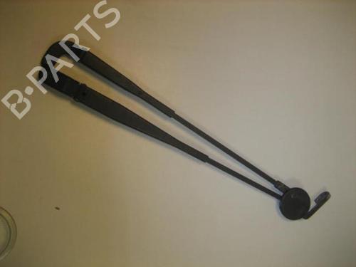 Used Front windshield wiper arm RENAULT TWINGO I (C06_) 1.2 16V (C06C, C06D, C06K) (75 hp) 20893155