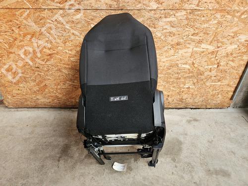 Right front seat RENAULT TWINGO III (BCM_, BCA_) 1.0 SCe 75 | BP32664594C16 - Image 3