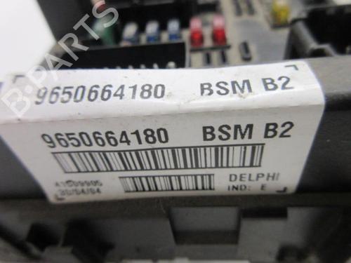 Used Fuse box Fuse box PEUGEOT 307 (3A/C) 1.4 16V (88 hp) 23842946 23842946