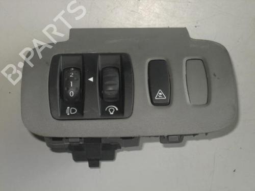 Used Headlight switch RENAULT SCÉNIC II (JM0/1_) 1.5 dCi (JM0F) (82 hp) 22105687