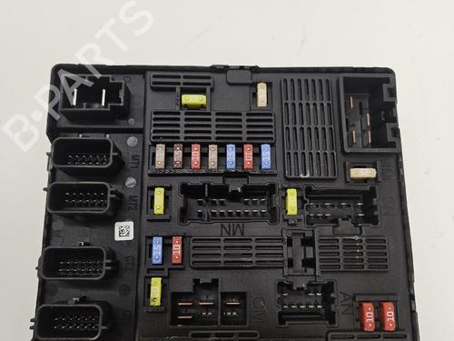 Zekeringkast Zekeringkast RENAULT SCÉNIC III (JZ0/1_) 1.9 dCi (JZ0J, JZ1J, JZ1K, JZ1S) (131 hp) 36964726 36964726