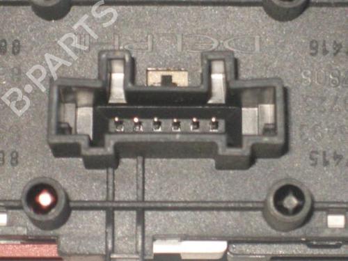 Used Warning switch Warning switch RENAULT SCÉNIC II (JM0/1_) 1.5 dCi (JM1E, JM16) (106 hp) 20892424 20892424