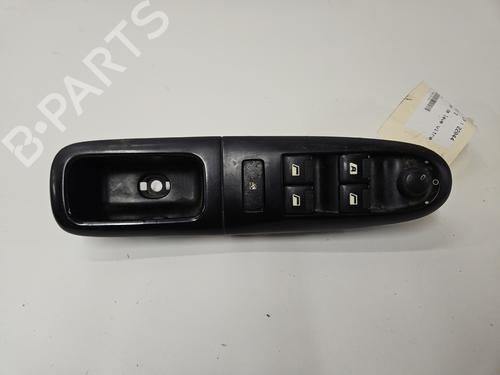 Used Left front window switch Left front window switch PEUGEOT 406 (8B) 2.0 HDI 110 (109 hp) 33714404 33714404