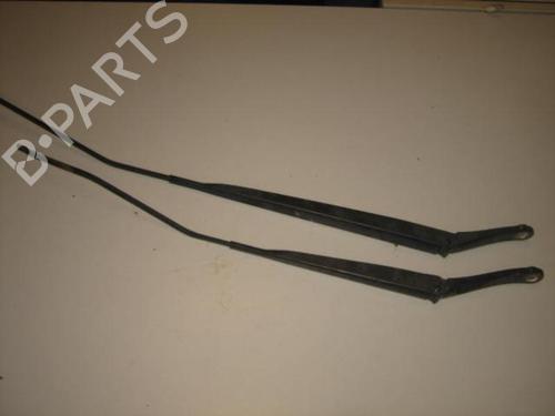 Used Front windshield wiper arm RENAULT LAGUNA III (BT0/1) 1.5 dCi (BT00, BT0A, BT0T, BT1J) (110 hp) 20892731