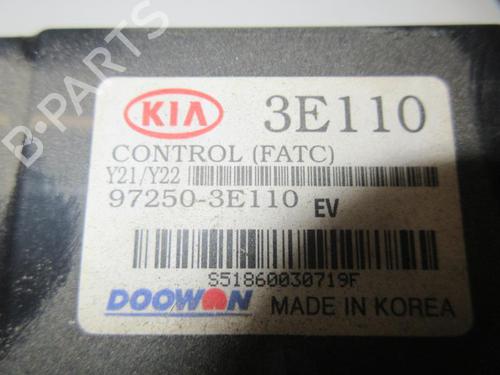 Used Climate control KIA SORENTO I (JC) 2.5 CRDi 4WD (140 hp) 20906445