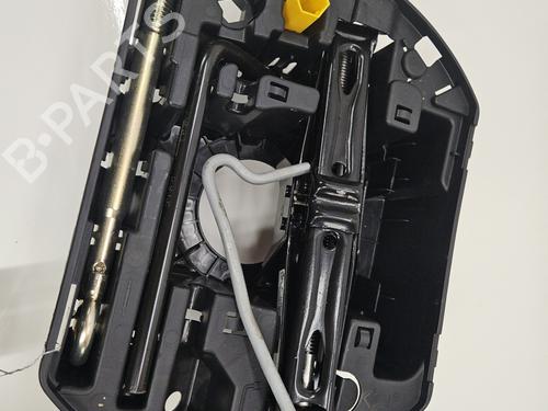 Reservehjul kit PEUGEOT 308 II (LB_, LP_, LW_, LH_, L3_) 1.5 BlueHDi 130 (131 hp) 32991538