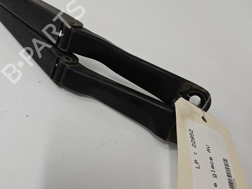 front-windshield-wiper-arm-lexus-is-i-_e1_-1999-2000-2001-2002-2003-2004-2005-40177239 main image