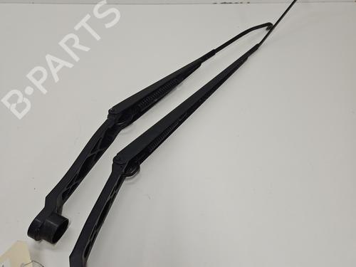 Used Front windshield wiper arm SUBARU XV (_GP_) 2.0 D AWD (GPD) (147 hp) 24917665