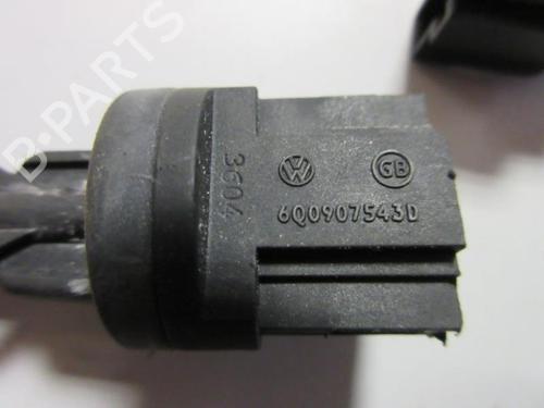 Used Electronic module SEAT IBIZA III (6L1) 1.9 TDI (100 hp) 22106204