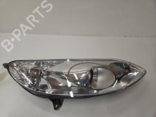 Used Right headlight PEUGEOT 407 (6D_) 2.0 16V (6DRFJC, 6DRFJE, 6DRFJF) (140 hp) 31019968