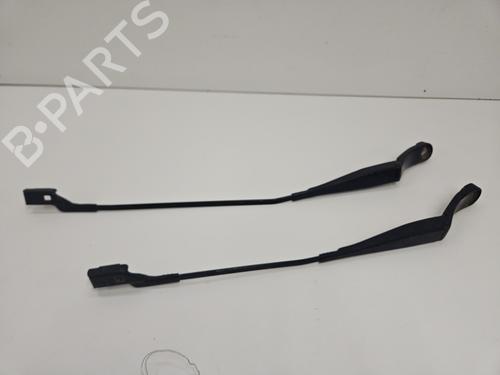 Used Front windshield wiper arm Front windshield wiper arm 33006214 33006214