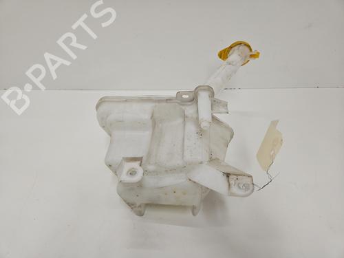 Used Windscreen washer tank Windscreen washer tank TOYOTA YARIS (_P13_) 1.5 Hybrid (NHP130_, NHP130) (101 hp) 26402185 26402185