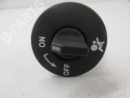 Used Switch Switch RENAULT CLIO III (BR0/1, CR0/1) 1.5 dCi (C/BR0G, C/BR1G) (68 hp) 22106620 22106620