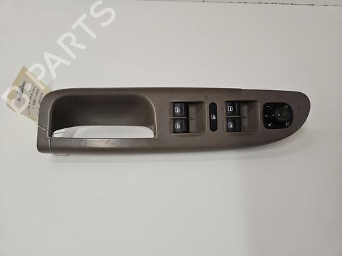 Pulsantiera anteriore sinistra VW PASSAT B6 Variant (3C5) 2.0 TDI 16V (140 hp) 27167162