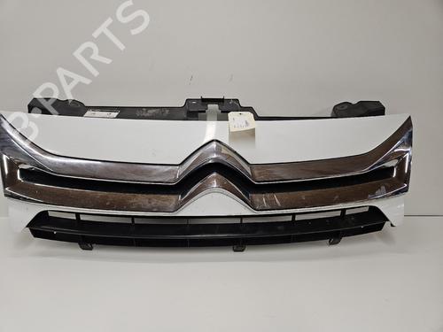 Used Grille Grille 39110441 39110441