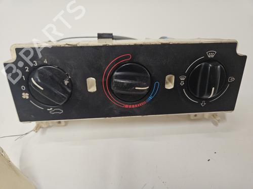 AC Styreenhet / Manøvreringsenhet PEUGEOT 306 (7B, N3, N5) 1.6 SR (89 hp) 32306868