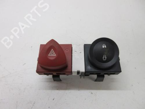 Used Warning switch RENAULT MEGANE II Estate (KM0/1_) 1.5 dCi (KM02, KM13) (101 hp) 20889452
