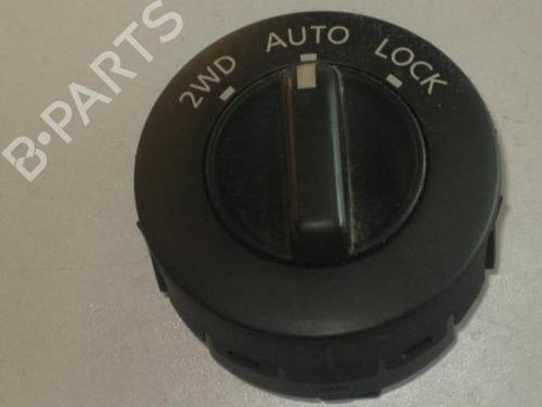 Used Switch NISSAN X-TRAIL I (T30) 2.2 dCi 4x4 (136 hp) 22105650