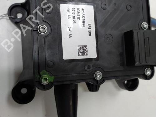 Used Electric handbrake PEUGEOT 5008 (0U_, 0E_) 1.6 HDi (112 hp) 20899449