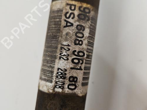 Used Right front driveshaft Right front driveshaft 30715418 30715418