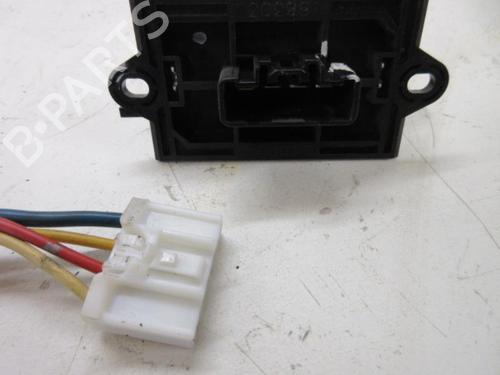 Used Heater resistor NISSAN MICRA III (K12) 1.5 dCi (65 hp) 20889278