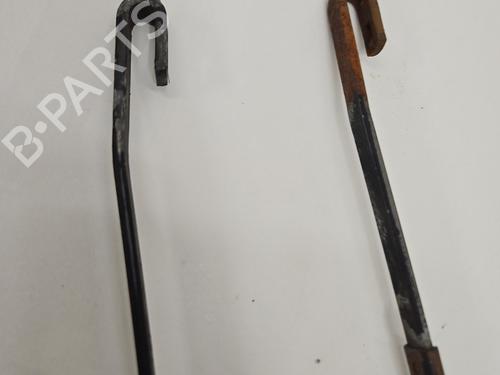 Used Front windshield wiper arm Front windshield wiper arm MITSUBISHI PAJERO II (V3_W, V2_W, V4_W, V5_W) 2.8 TD (V46W, V26W) (125 hp) 31378865 31378865