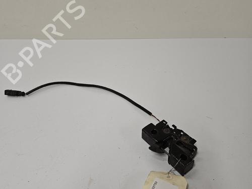 hood-lock-vw-golf-vii-5g1-bq1-be1-be2-2012-2013-2014-2015-2016-2017-2018-2019-2020-2021-40290158 main image
