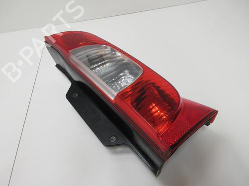 Feu arrière droit FIAT QUBO (225_) 1.3 D Multijet (225CXB1A, 225AXB1A, 225CXB11, 225AXB11,... (75 hp) 20900286