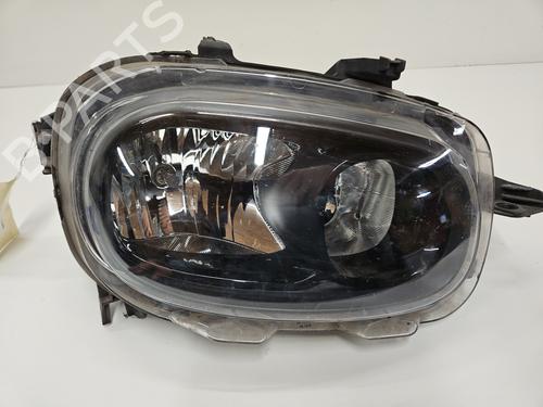 Used Right headlight CITROËN C3 III (SX) 1.2 THP 110 (SXHNPS, SXHNZT, SXHNZ6) (110 hp) 31020022