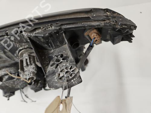 Used Right headlight Right headlight RENAULT SCÉNIC I MPV (JA0/1_, FA0_) 1.9 dCi (JA05, JA1F) (102 hp) 29372353 29372353