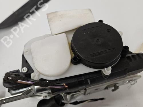 front-right-seatbelt-vw-golf-vii-5g1-bq1-be1-be2-2012-2013-2014-2015-2016-2017-2018-2019-2020-2021-40290154 main image