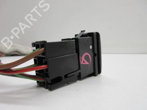 Used Right front window switch VW POLO III (6N1) 75 1.6 (75 hp) 22108238