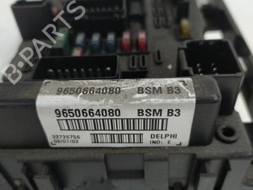 Used Fuse box PEUGEOT 307 (3A/C) 2.0 HDi 110 (107 hp) 20888350
