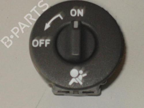 Used Switch Switch RENAULT LAGUNA III (BT0/1) 1.5 dCi (BT00, BT0A, BT0T, BT1J) (110 hp) 22105561 22105561