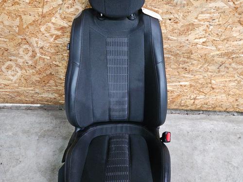 Used Right front seat PEUGEOT 208 II (UB_, UP_, UW_, UJ_) e-208 (136 hp) 30459383