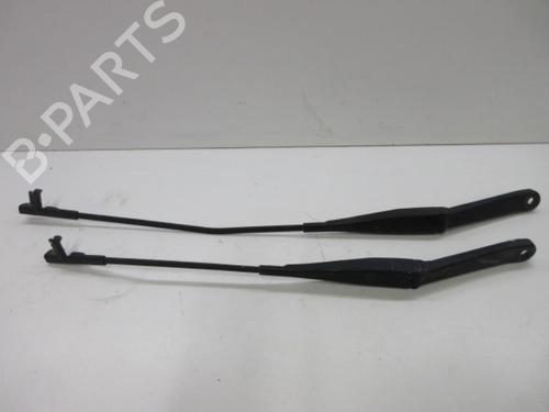Used Front windshield wiper arm FORD FOCUS II (DA_, HCP, DP) 1.8 TDCi (115 hp) 20889950